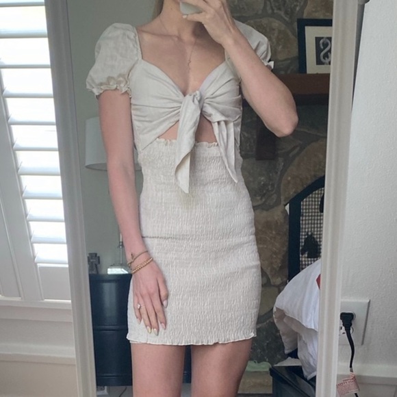 Vici Olia Front Tie Dress - Picture 4 of 4